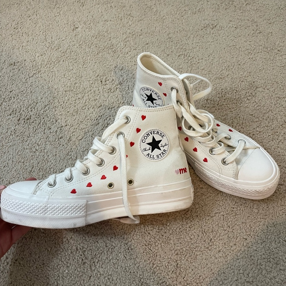 Heart ME converse 🤍
